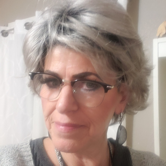 Wig - Picture 2 of 7